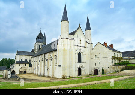 Fontevraud Abbey Wahrzeichen, West Fassade Kirche. Religiöse Gebäude. Loire-Tal. Frankreich, Europa. Stockfoto