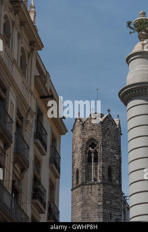 Torre Mirador Del Rei Marti - König Martin Wachturm, Palau Reial Major, Barcelona, Spanien. Stockfoto