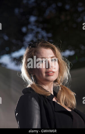 Zoe Howe, Musikschriftsteller und Sender, auf dem Edinburgh International Book Festival. Edinburgh, Schottland. 29. August 2016 Stockfoto