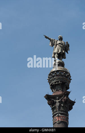 Die Spitze der Kolumbus-Denkmal.  Ein 60m hoher Tribut an Christopher Columbus.  Am Ende der La Ramble, Barcelona gefunden. Stockfoto