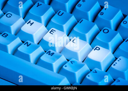 Tastatur mit hervorgehobenen Tasten, die Schreibweise des Wortes Hilfe Stockfoto