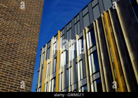 Fassade der neuen Bibliothek an der Universität Birmingham Stockfoto