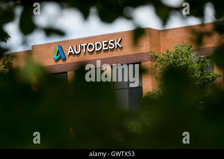Ein Logo Zeichen außerhalb einer Einrichtung von Autodesk in Novi, Michigan am 17. Juli 2016 besetzt. Stockfoto