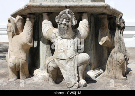Chinesischen Statuen im Tempel Wat Pho, Bangkok, Thailand Stockfoto