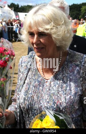 TRH der Prince Of Wales und der Duchess of Cornwall besuchen die 2016 Sandringham Flower Show, Norfolk Stockfoto