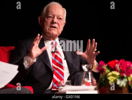 Erfahrener Journalist Bob Schieffer spricht über seine Karriere während einer Veranstaltung an der LBJ Presidential Library 21. Januar 2016 in Austin, Texas. Stockfoto