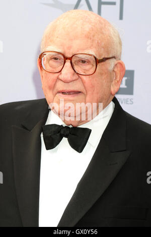 American Film Institute 44. Life Achievement Award Gala Hommage an John Williams im Dolby Theater auf 9. Juni 2016 in Los Angeles, CA mit: Ed Asner Where: Los Angeles, California, Vereinigte Staaten von Amerika bei: 10. Juni 2016 Stockfoto