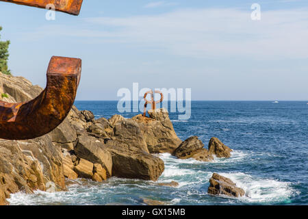 Eduardo Chillida Bildhauer und Architekten Luis Peña Ganchegui Peine del Viento (Wind Kamm) Stockfoto