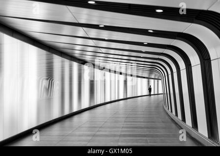 Fußgängertunnel - Kings Cross Station Stockfoto