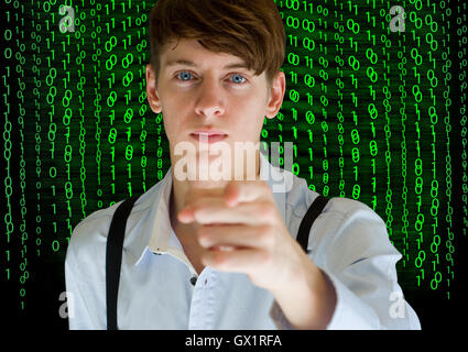 Geschäftsmann oder Lehrer mit binären auf Hintergrund Stockfoto