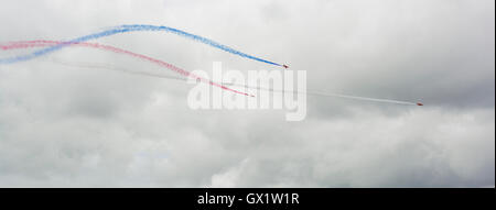 Die Red Arrows oder Kunstflugstaffel der Royal Air Force in Derbyshire für Anzeigen der Chatsworth Country Fair, September 2016 Stockfoto