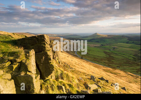 Blick vom glänzenden Tor mit Blick auf Shutlinsloe, Peak District National Park, Cheshire. Stockfoto