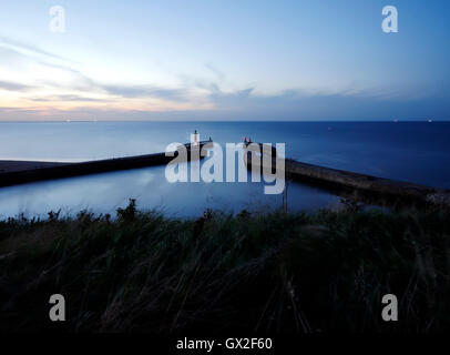 Whitby Hafen bei Nacht Esk Valley North Yorkshire Moors England Vereinigtes Königreich UK Großbritannien GB Dampf Erbe Diesel trainiert Stockfoto