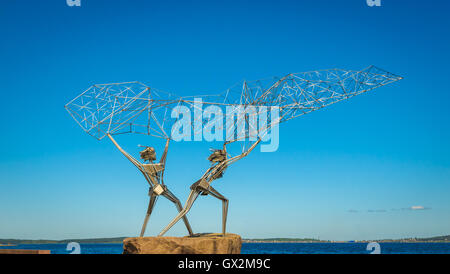 Fischer-Skulptur am Onega-See Ufer, Petrosawodsk, Russland Stockfoto