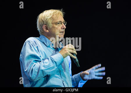 London, UK. 15. September 2016. Greg Philo, Research Director der Glasgow University Media Unit, befasst sich mit "The Media, die Bewegungen und Jeremy Corbyn" Veranstaltung von der Media Reform Coalition Student Central. Bildnachweis: Mark Kerrison/Alamy Live-Nachrichten Stockfoto