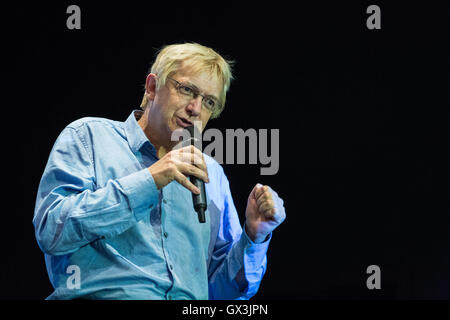 London, UK. 15. September 2016. Greg Philo, Research Director der Glasgow University Media Unit, befasst sich mit "The Media, die Bewegungen und Jeremy Corbyn" Veranstaltung von der Media Reform Coalition Student Central. Bildnachweis: Mark Kerrison/Alamy Live-Nachrichten Stockfoto