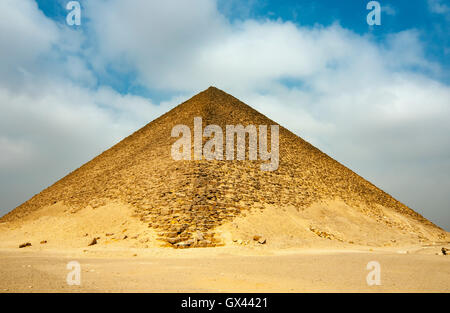 Rote Pyramide (North Pyramide), Pyramiden des alten Reiches die größte Dahshur Nekropole, Ägypten Stockfoto