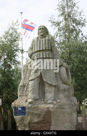 Denkmal für die RNLI-Besatzungen am National Memorial Arboretum, Alrewas, Stäbe, England Stockfoto