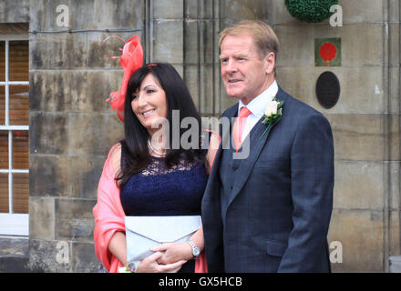 Britischer Schauspieler Martin Compston heiratet Schauspielerin Tianna Chanel Flynn Marr Hall Bishopton mit: Murdo MacLeod wo: Bishopton, Vereinigtes Königreich: 19. Juni 2016 Stockfoto