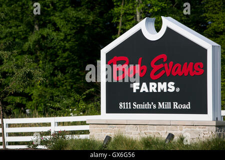 Ein Logo Zeichen außerhalb der Hauptsitz der Bob Evans Farmen in New Albany, Ohio am 24. Juli 2016. Stockfoto