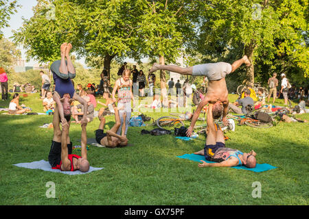 MONTREAL, QC/CANADA 4. September 2016 - Montreal Tamtams im Mount Royal Park. Stockfoto