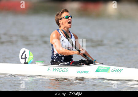 Großbritanniens Emma Wiggs feiert Gewinn der Goldmedaille in der Frauen KL2 Finale Stadium Lagoa während der achte Tag der Rio Paralympischen Spiele 2016 in Rio De Janeiro, Brasilien. Stockfoto