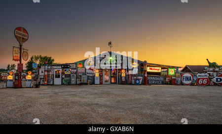 Bobs Gasoline Alley auf der historischen Route 66 in Kuba Stockfoto