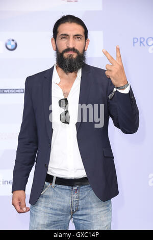 Produzentenfest 2016 Restaurant Auster im Haus der Kulturen in Mitte. -Ankunft Mitwirkende: Numan Acar wo: Berlin, Deutschland bei: 5. Juli 2016 Stockfoto