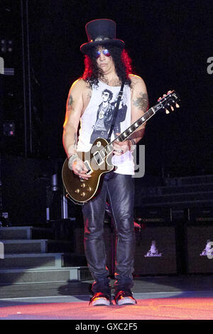 Guns N' Roses live in Konzert im Soldier Field während "Nicht In dieser Lebenszeit Tour" Featuring durchführen: wo Slash: Chicago, Illinois, USA bei: 3. Juli 2016 Stockfoto