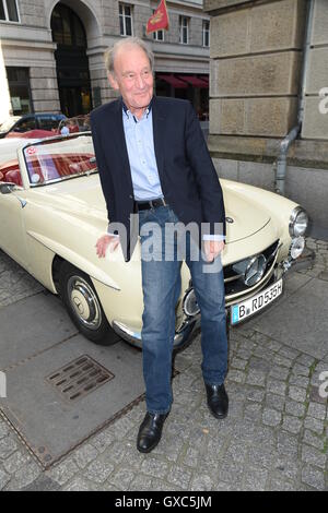 Aline Reimer Stiftungs-Gala 2016 im Atrium der Deutschen Bank in Mitte.  Mitwirkende: Michael Mendl Where: Berlin, Deutschland bei: 7. Juli 2016 Stockfoto