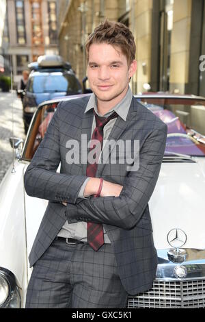 Aline Reimer Stiftungs-Gala 2016 im Atrium der Deutschen Bank in Mitte.  Mitwirkende: Tobias Schenke Where: Berlin, Deutschland bei: 7. Juli 2016 Stockfoto