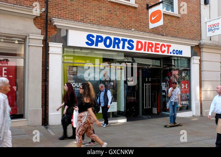 Sport direkt Ladengeschäft in Whitefriars Einkaufszentrum Stadt Canterbury East Kent uk September 2016 Stockfoto