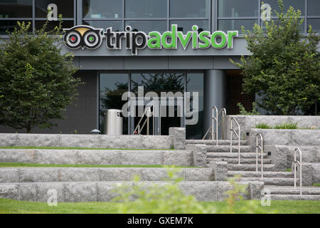 Ein Logo Zeichen außerhalb der Hauptsitz von TripAdvisor, Inc., in Needham, Massachusetts am 13. August 2016. Stockfoto