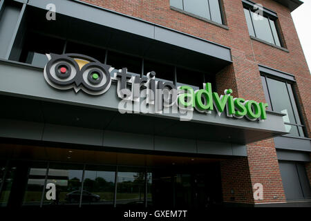 Ein Logo Zeichen außerhalb der Hauptsitz von TripAdvisor, Inc., in Needham, Massachusetts am 13. August 2016. Stockfoto