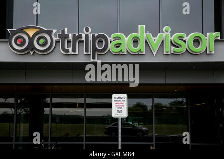 Ein Logo Zeichen außerhalb der Hauptsitz von TripAdvisor, Inc., in Needham, Massachusetts am 13. August 2016. Stockfoto