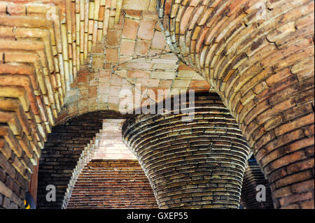 Spanien, Barcelona. Der Palau Güell, entworfen von Antoni Gaudí. Stockfoto