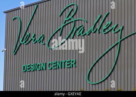 Ft. Wayne, IN - ca. Dezember 2015: Vera Bradley Weltzentrale und Design-Center II Stockfoto