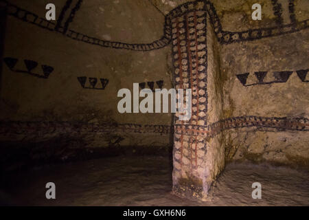 Hypogäum. Alto de Segovia. Kolumbianischen archäologischen Park, der auch viele Hypogea enthält. Diese riesige unterirdischen Grabstätten sind de Stockfoto