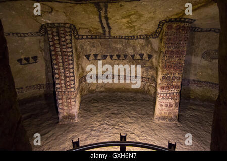 Hypogäum. Alto de Segovia. Kolumbianischen archäologischen Park, der auch viele Hypogea enthält. Diese riesige unterirdischen Grabstätten sind de Stockfoto