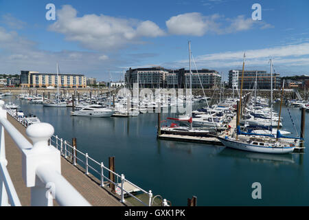 Boote & Yachten in der Marina Elizabeth, St. Helier, Jersey, Channel Islands, Stockfoto