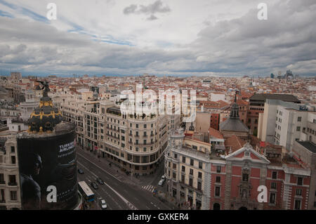 Der Blick über Madrid von Circulo de Bella Artes Dachterrasse, Madrid, Spanien, April Stockfoto