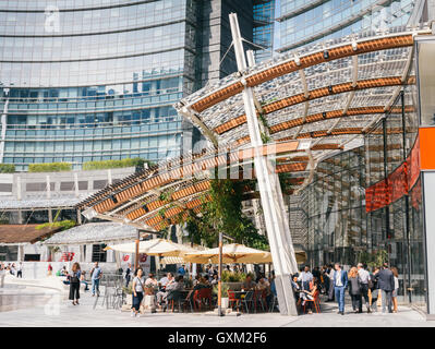 Piazza Gae Aulenti in Mailand (Gae Aulenti Quadratmeter), neues Tor zu einem der stilvollsten Städte Europäische s Stockfoto