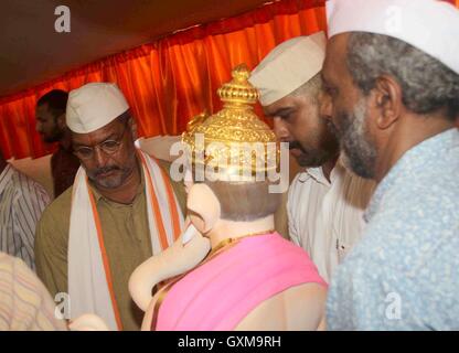 Bollywood-Schauspieler Nana Patekar während der Ganesh Chaturthi feiern in Mumbai, Indien am 5. September 2016 Stockfoto