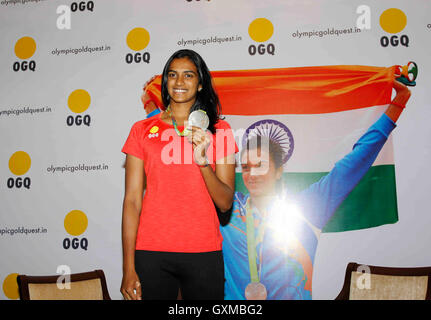 Indische Badmintonspielerin Rio Olympia-Silbermedaillengewinner P V Sindhu Glückwünsche Funktion organisiert OGQ Mumbai Stockfoto