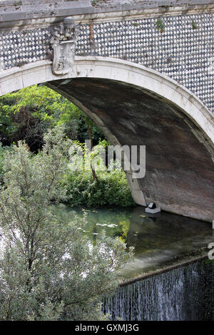 Gregorianische Brücke, Tivoli, Italien, Detail, Fluss Stockfoto