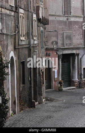 Die alten Gassen der Altstadt von Tivoli, Italien Stockfoto