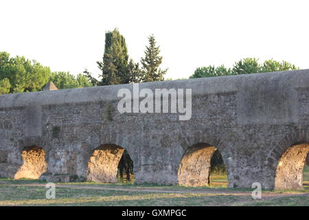 Das römische Aquädukt, Rom, Italien Stockfoto