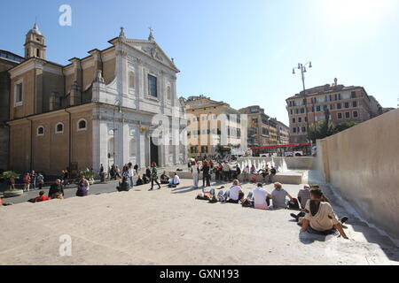 Ein schönes Panorama der Kirche von S. Rocco aus dem Museum Ara Pacis, Rom, Italien Stockfoto