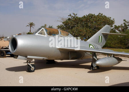 Erfassten Ägypten Luftwaffe MiG-15 Kampfjet auf dem Display in das Hatzerim Luftwaffe Museum in Beerscheba, Israel Stockfoto