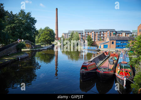 Portland-Becken Kanal Boote Schornstein Lyne Dukinfield Junction Peak Forest Canal Ashton Canal Huddersfield schmaler Stockfoto